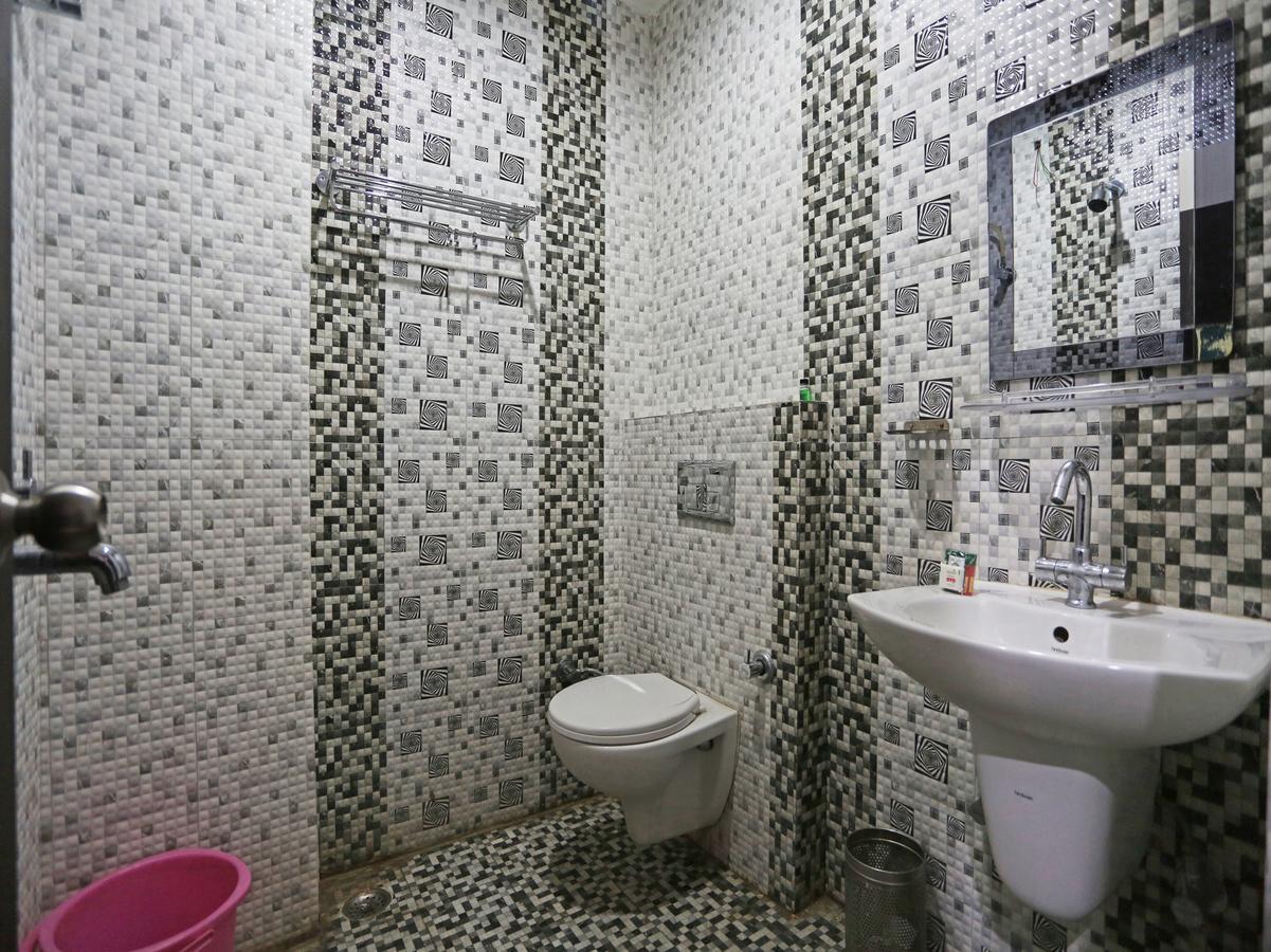 Oyo 4635 Sheetal Hotel Haldwani Ngoại thất bức ảnh